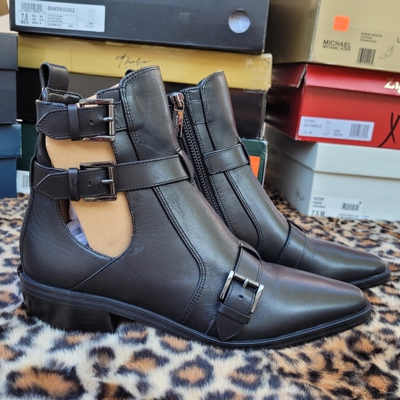 Michael Kors Radley Black Leather Pointed Toe Boots Sz 6.5 - Picture 1 of 16